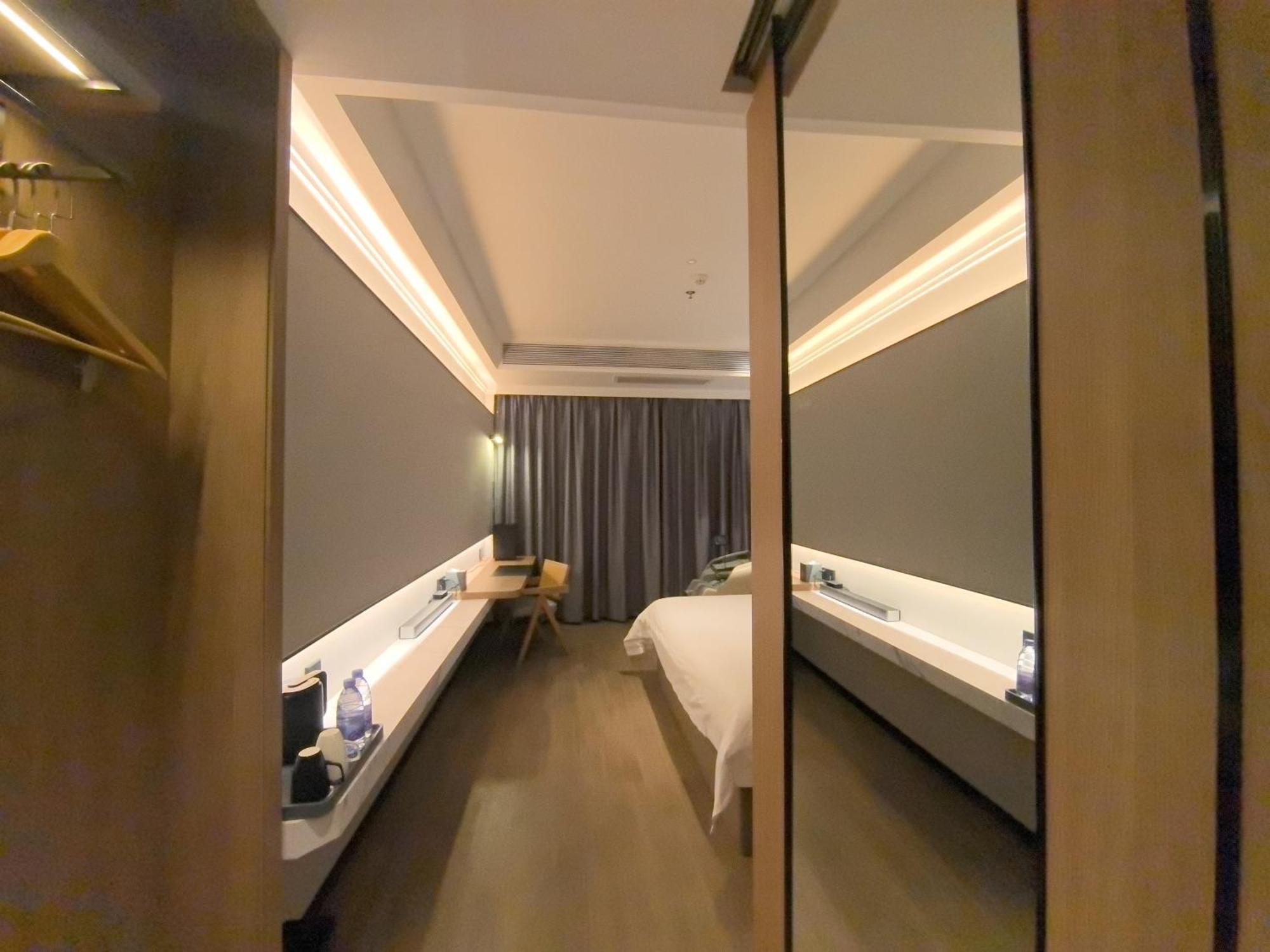 Luyue Hotel Movie Hotel Huaqiangbei Convention And Exhibition Center Branch Шэньчжэнь Экстерьер фото